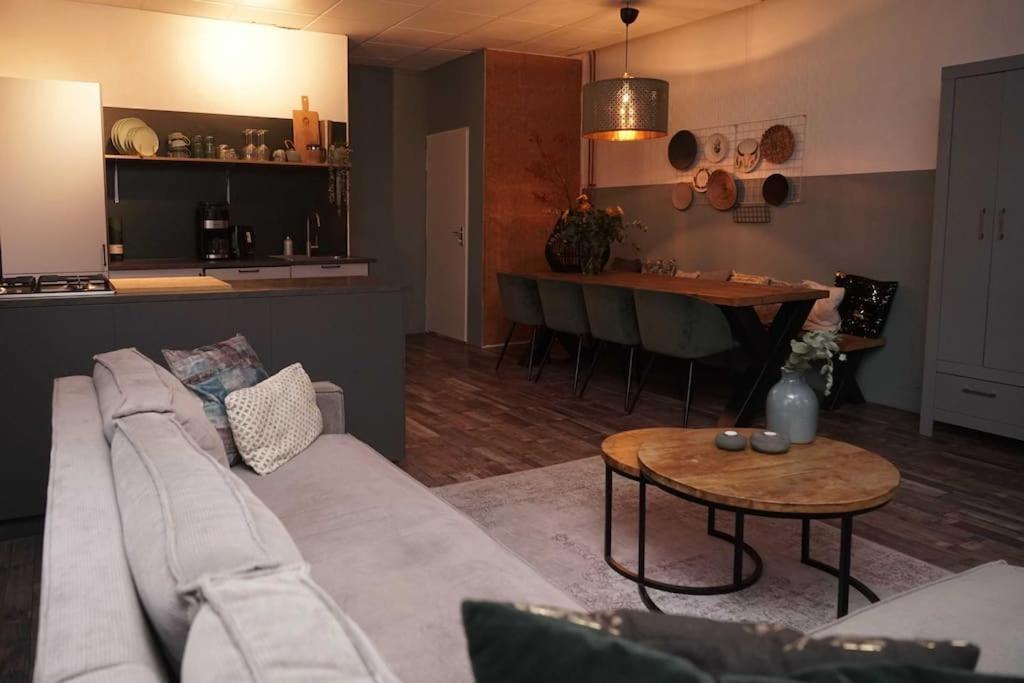 Ruim Appartement In Utrecht. المظهر الخارجي الصورة