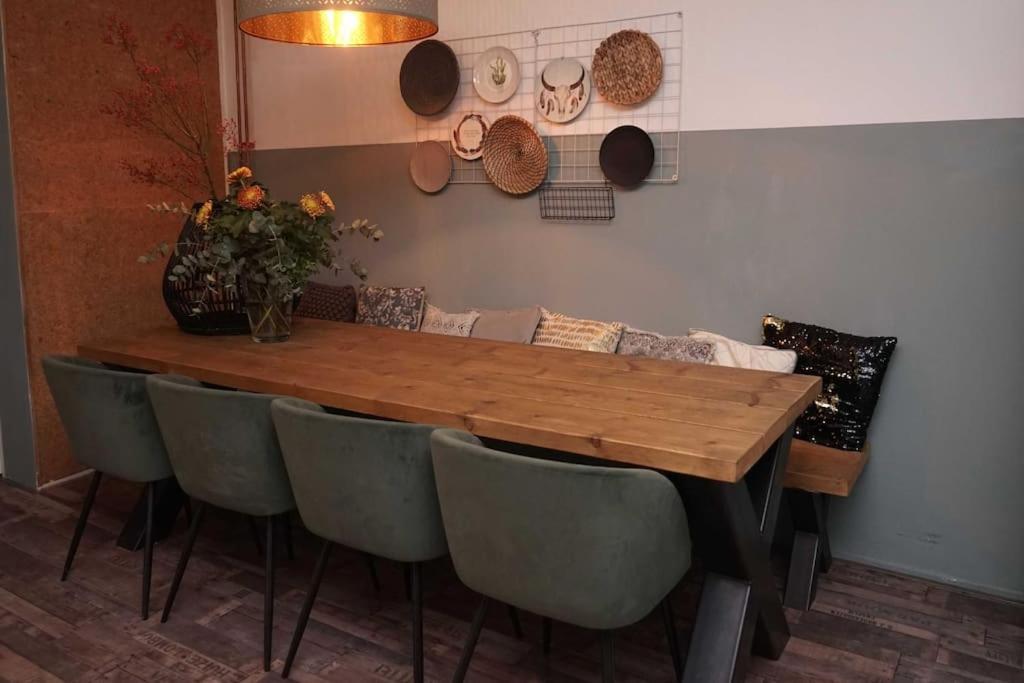 Ruim Appartement In Utrecht. المظهر الخارجي الصورة